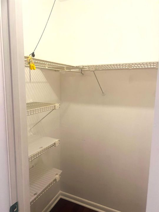 Storage_Linen Closet