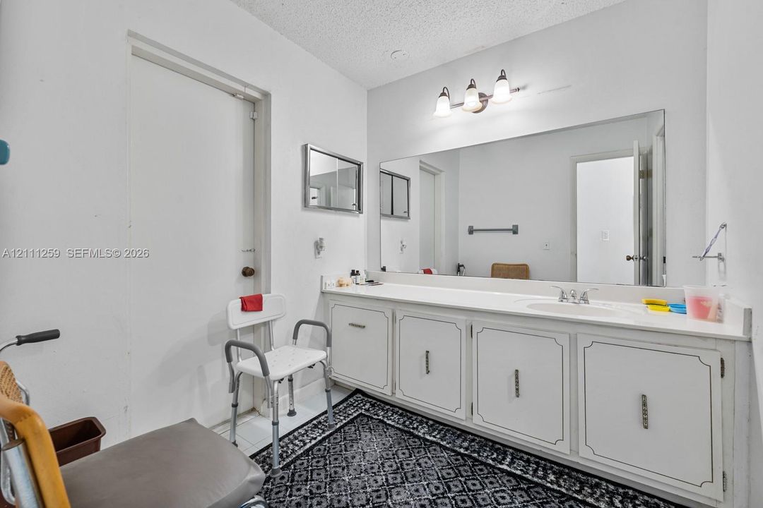 For Sale: $699,000 (3 beds, 2 baths, 1875 Square Feet)