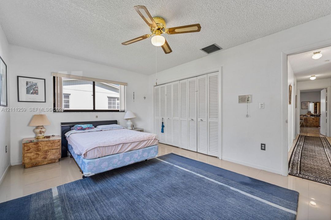 For Sale: $699,000 (3 beds, 2 baths, 1875 Square Feet)