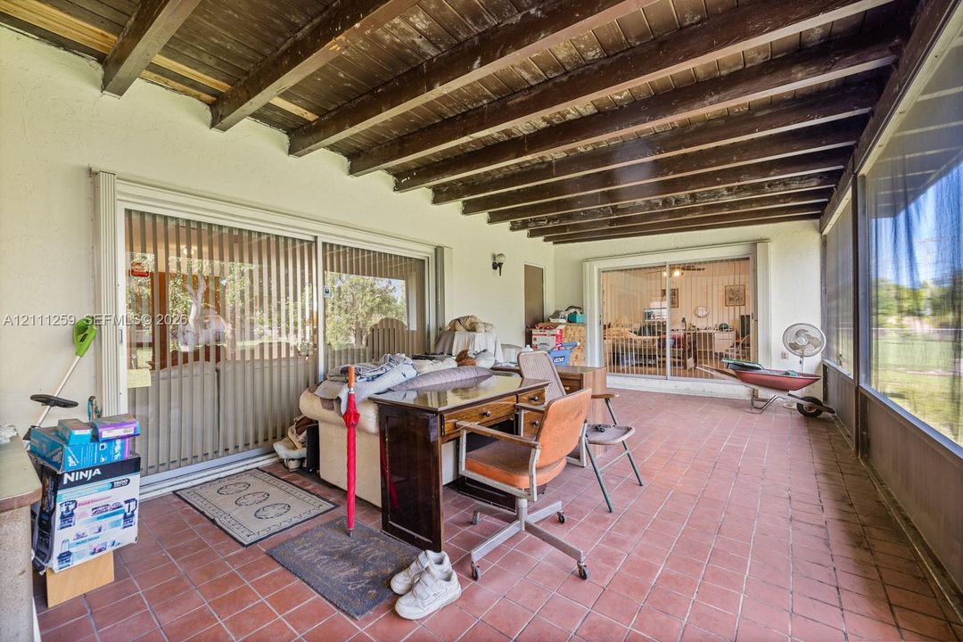 For Sale: $699,000 (3 beds, 2 baths, 1875 Square Feet)