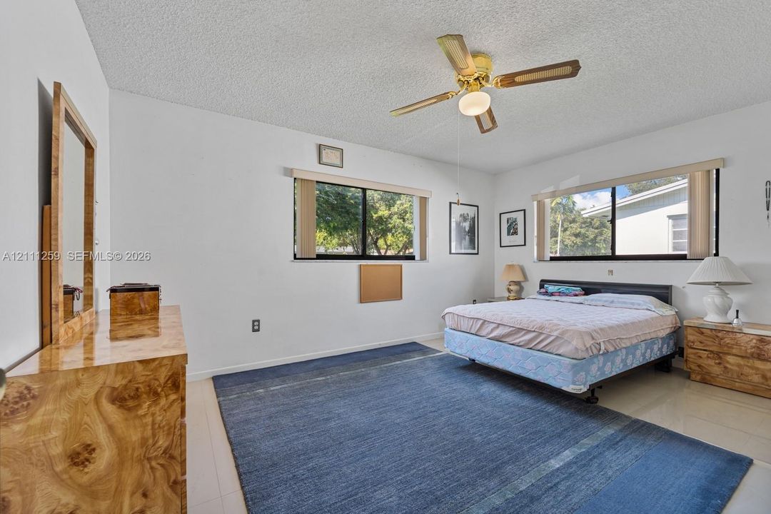 For Sale: $699,000 (3 beds, 2 baths, 1875 Square Feet)