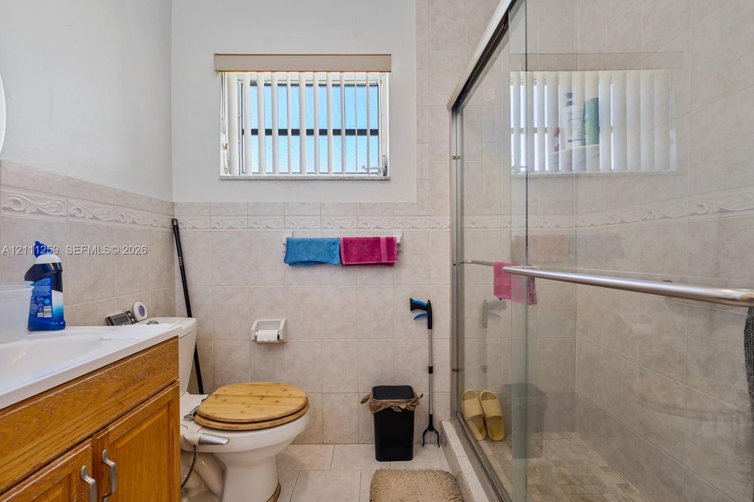 For Sale: $699,000 (3 beds, 2 baths, 1875 Square Feet)