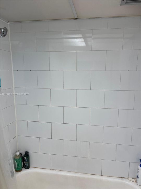 For Sale: $219,900 (1 beds, 1 baths, 725 Square Feet)