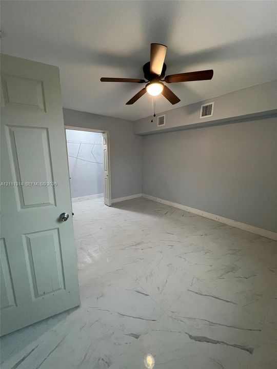 For Rent: $1,375 (2 beds, 1 baths, 1469 Square Feet)