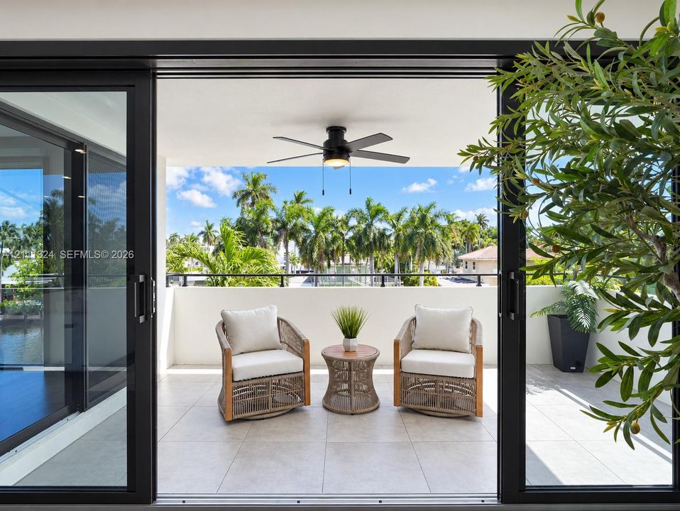 En Venta: $1,450,000 (3 camas, 2 baños, 3020 Pies cuadrados)