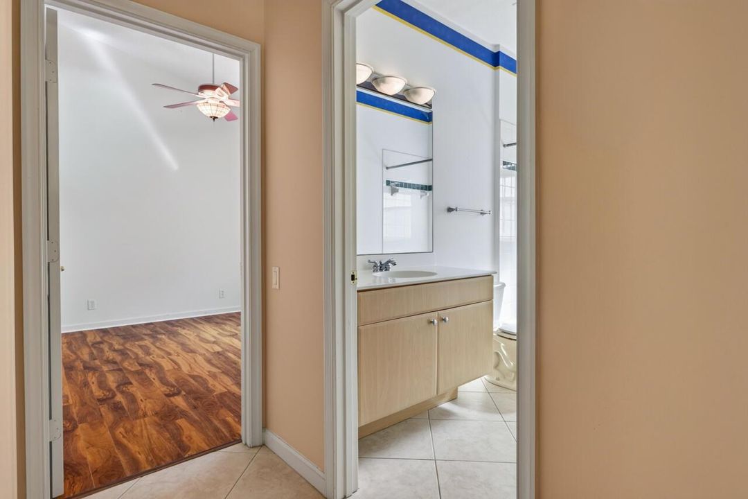 326 NW Treeline Tr-032