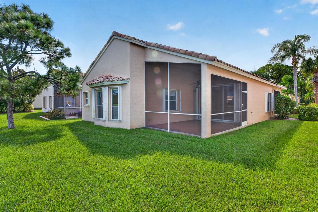 326 NW Treeline Tr-043