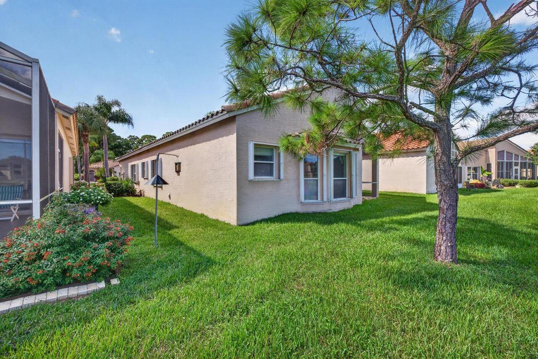 326 NW Treeline Tr-044