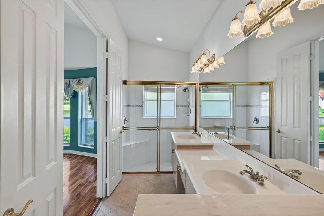 326 NW Treeline Tr-018