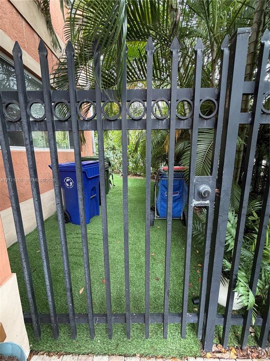For Rent: $6,200 (3 beds, 2 baths, 2518 Square Feet)