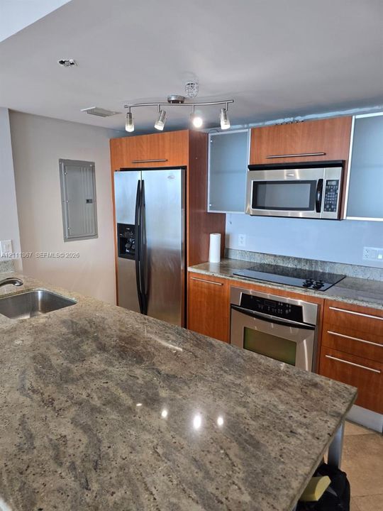 For Rent: $3,750 (2 beds, 2 baths, 1212 Square Feet)