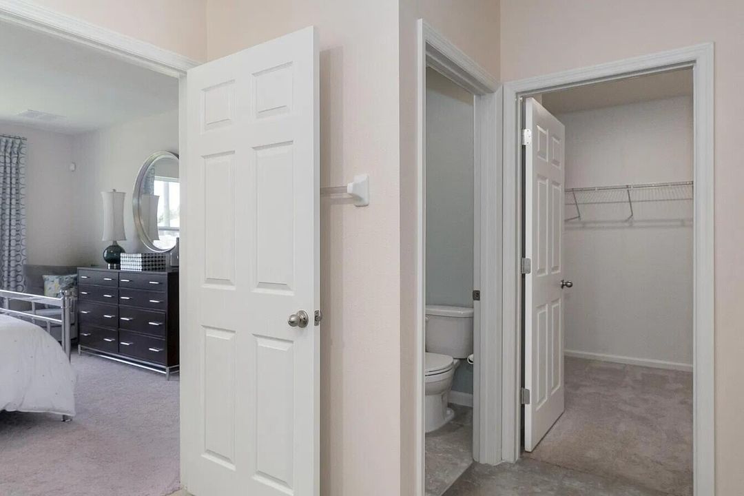 1009 SW Di Lido