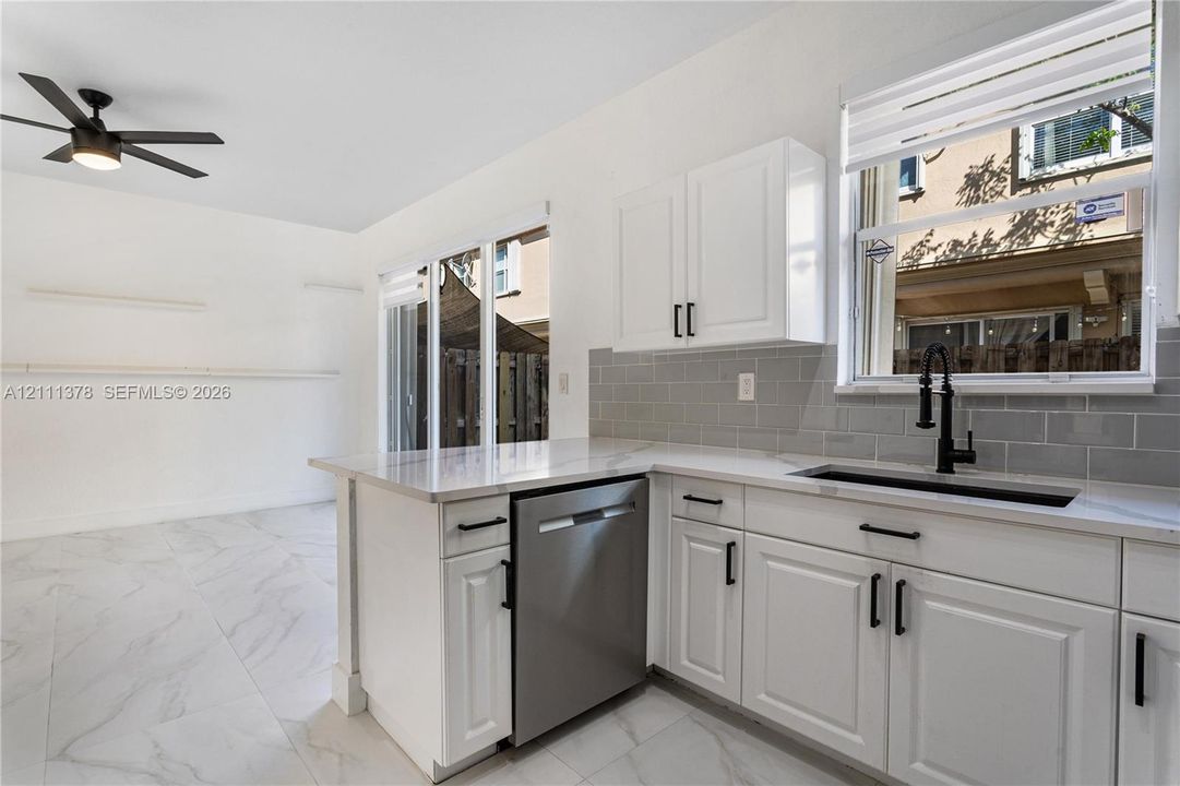 For Sale: $525,000 (3 beds, 2 baths, 1670 Square Feet)