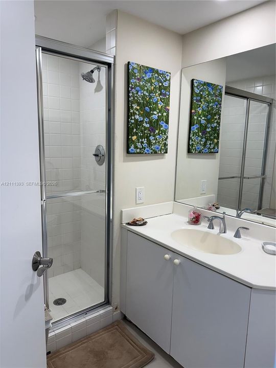 For Rent: $4,700 (3 beds, 2 baths, 1480 Square Feet)