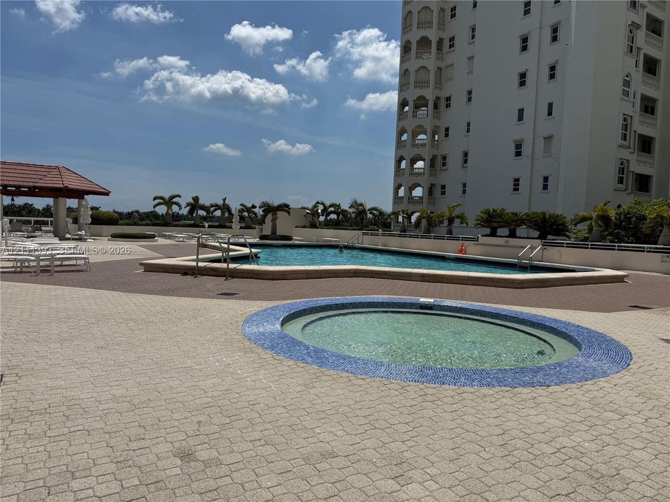 For Rent: $4,700 (3 beds, 2 baths, 1480 Square Feet)