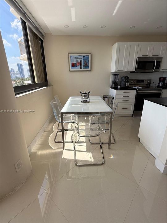 For Rent: $4,700 (3 beds, 2 baths, 1480 Square Feet)