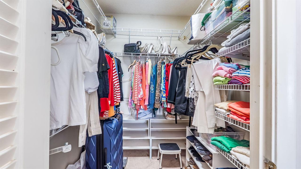 Walk-in Closet