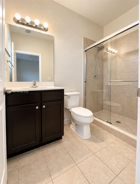 For Rent: $3,200 (3 beds, 2 baths, 1506 Square Feet)