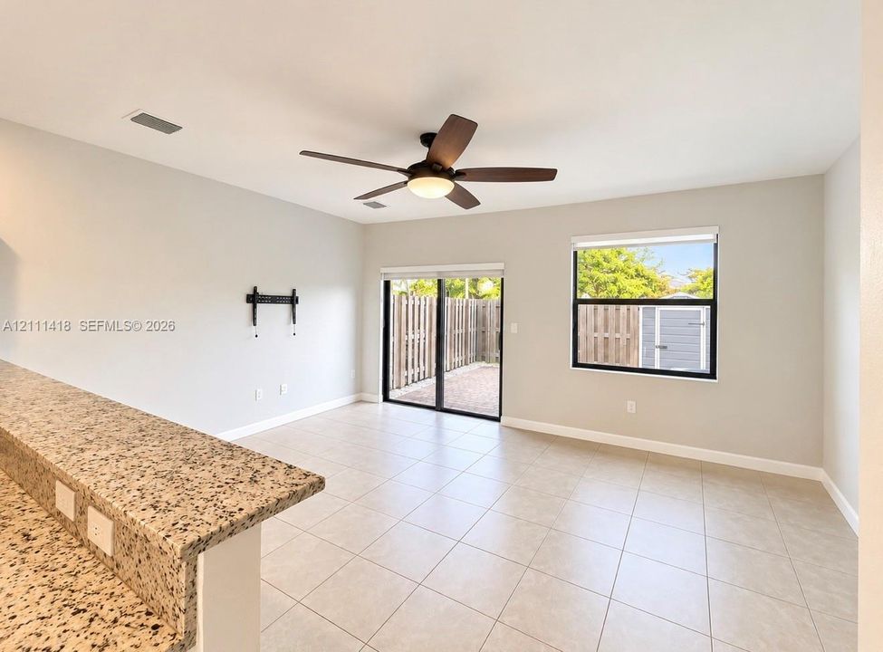For Rent: $3,200 (3 beds, 2 baths, 1506 Square Feet)