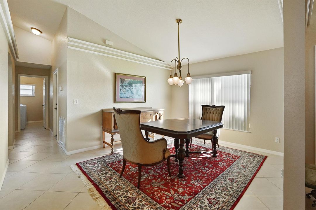 06 Dining area 01