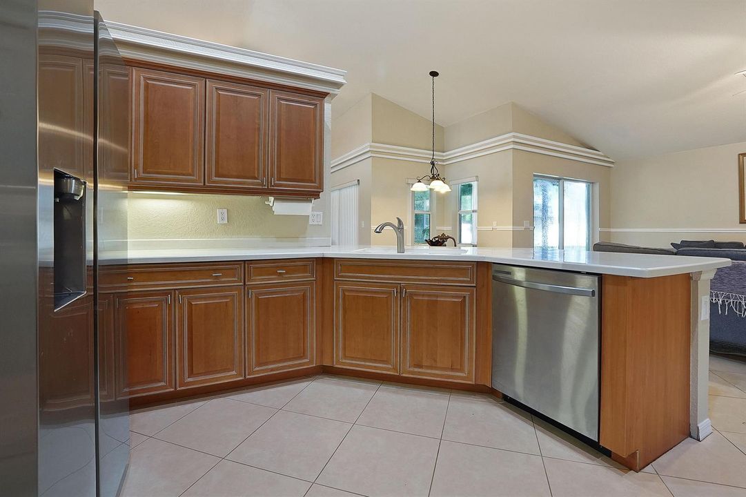 16 Kitchen 02