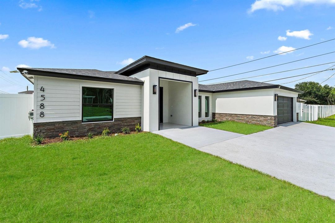 004-4588SWAthenaDrGrassFix-SMALL