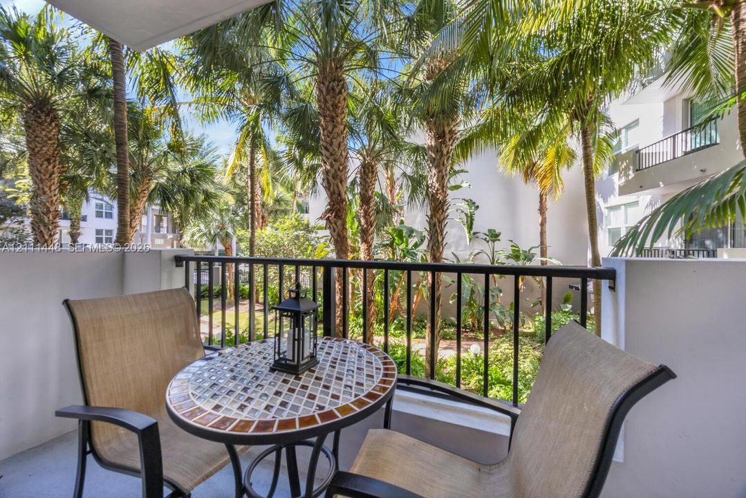 En Venta: $429,900 (2 camas, 2 baños, 1120 Pies cuadrados)