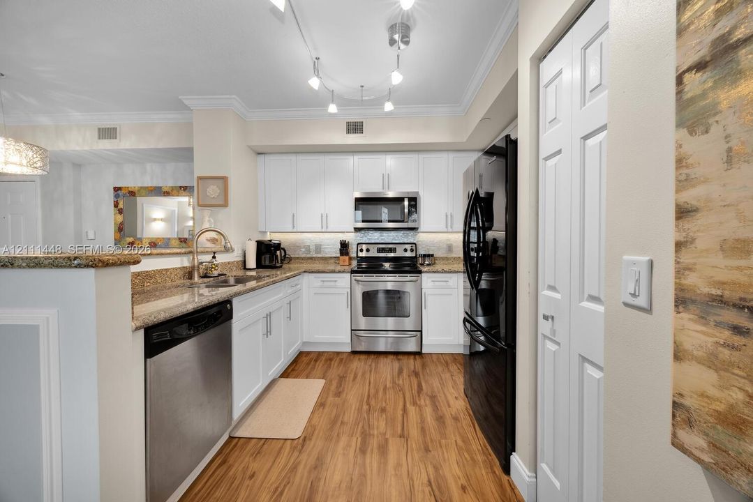 En Venta: $429,900 (2 camas, 2 baños, 1120 Pies cuadrados)