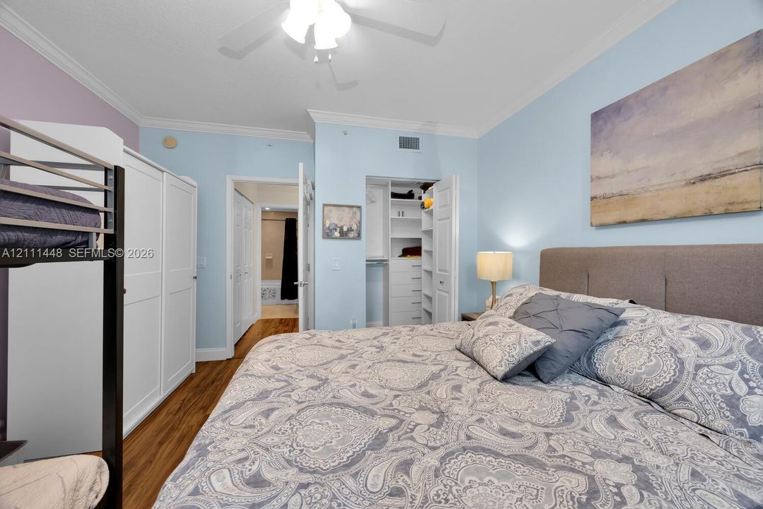 En Venta: $429,900 (2 camas, 2 baños, 1120 Pies cuadrados)
