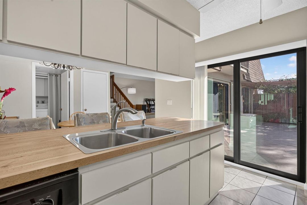 10-web-or-mls-5551-12