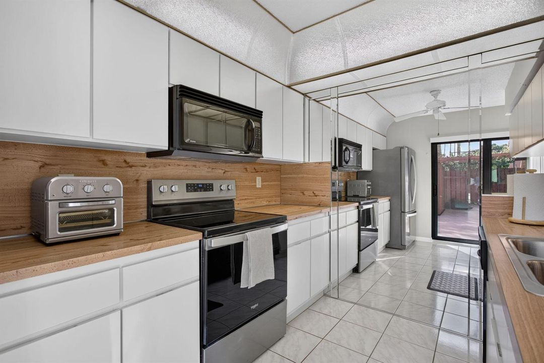 8-web-or-mls-5551-10