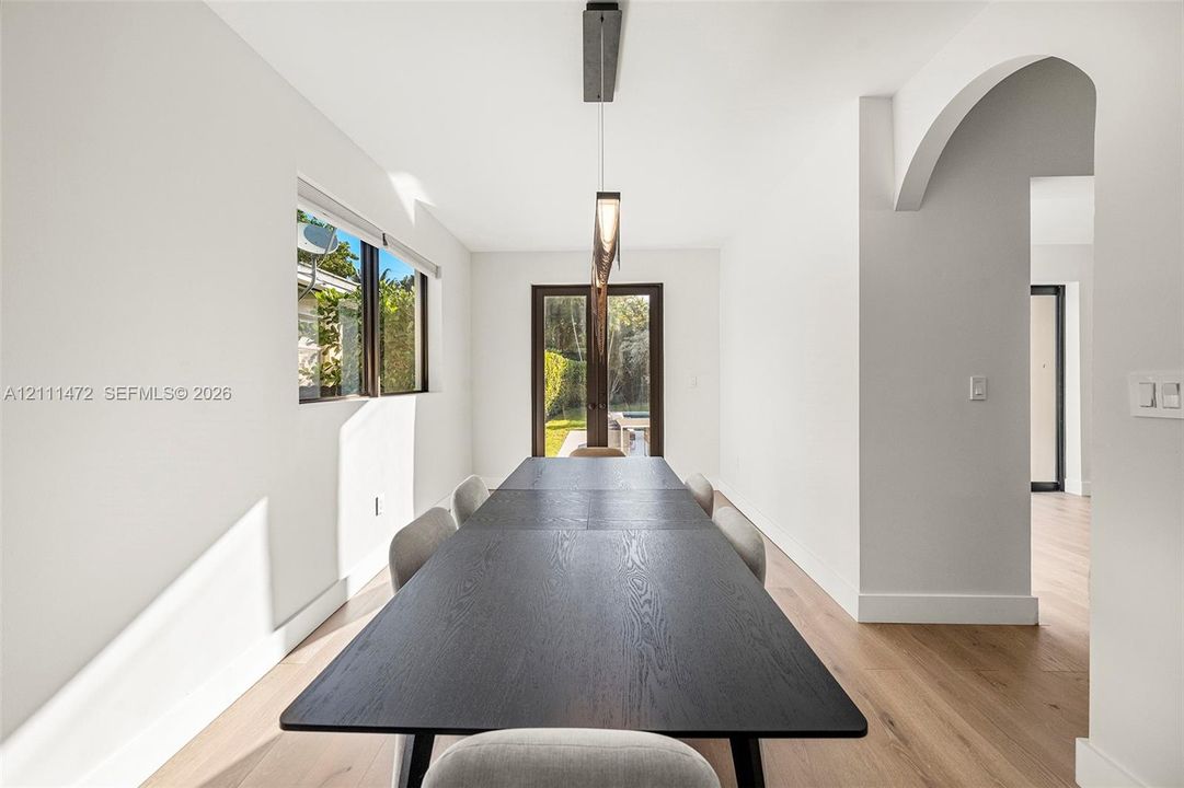 For Sale: $3,600,000 (5 beds, 5 baths, 2646 Square Feet)