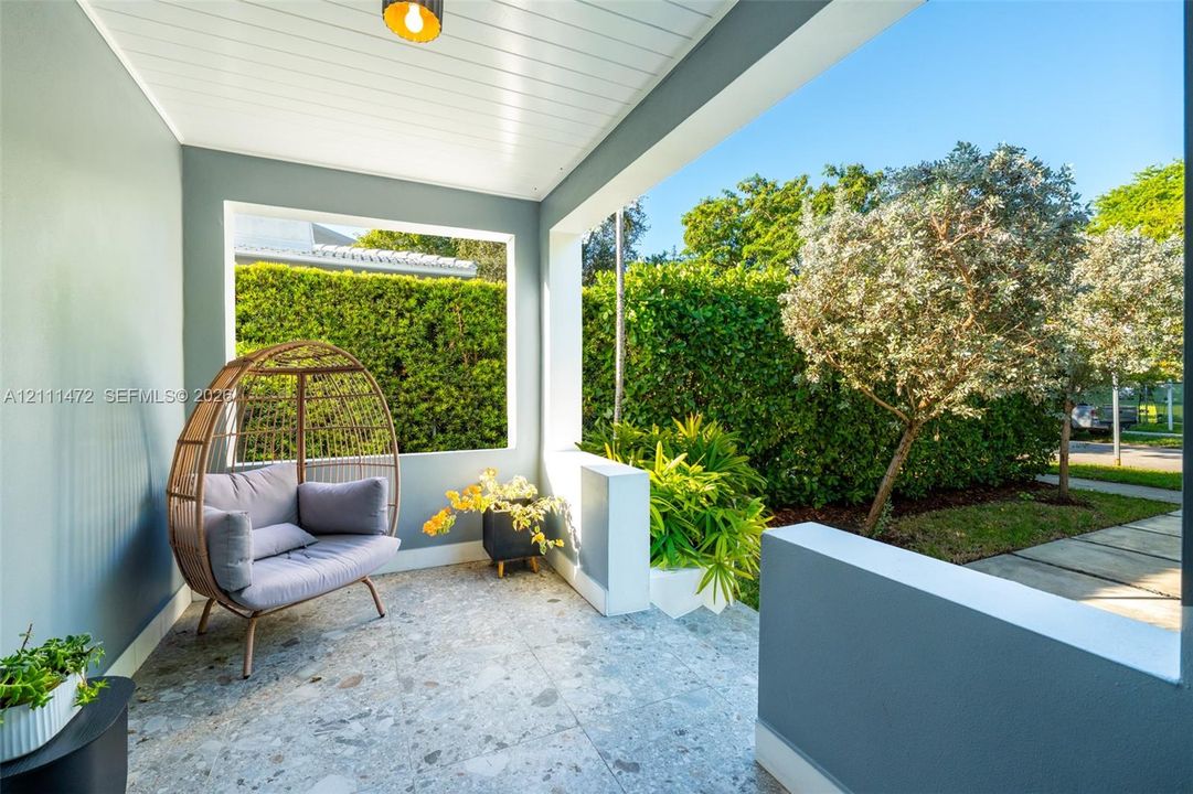 For Sale: $3,600,000 (5 beds, 5 baths, 2646 Square Feet)
