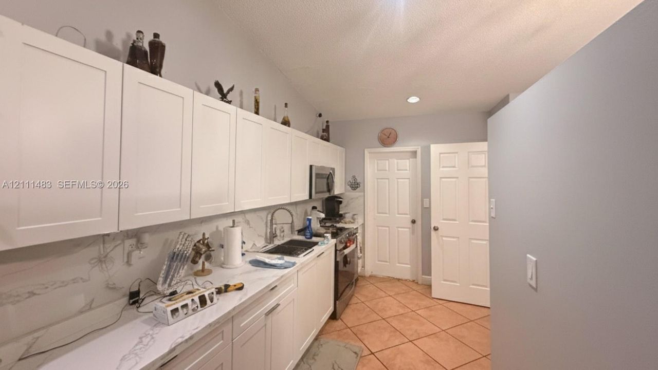 For Rent: $3,800 (3 beds, 2 baths, 2382 Square Feet)