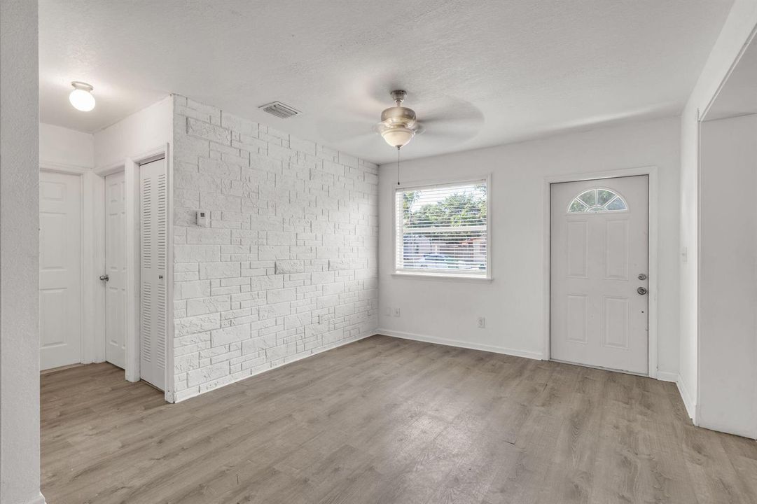 19-web-or-mls-880NW33Ter-19