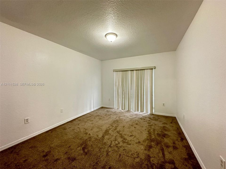 For Sale: $300,000 (3 beds, 2 baths, 1527 Square Feet)