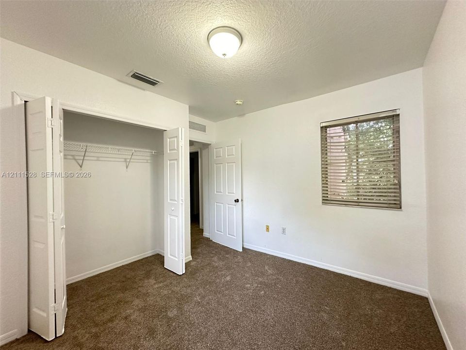For Sale: $300,000 (3 beds, 2 baths, 1527 Square Feet)