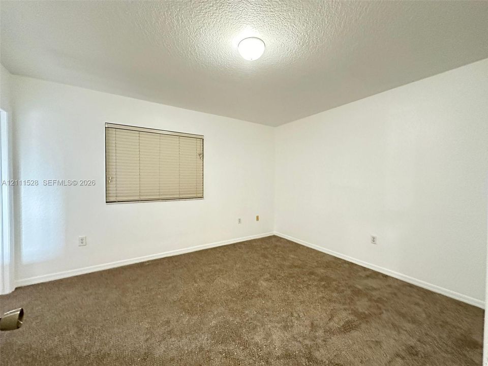 For Sale: $300,000 (3 beds, 2 baths, 1527 Square Feet)