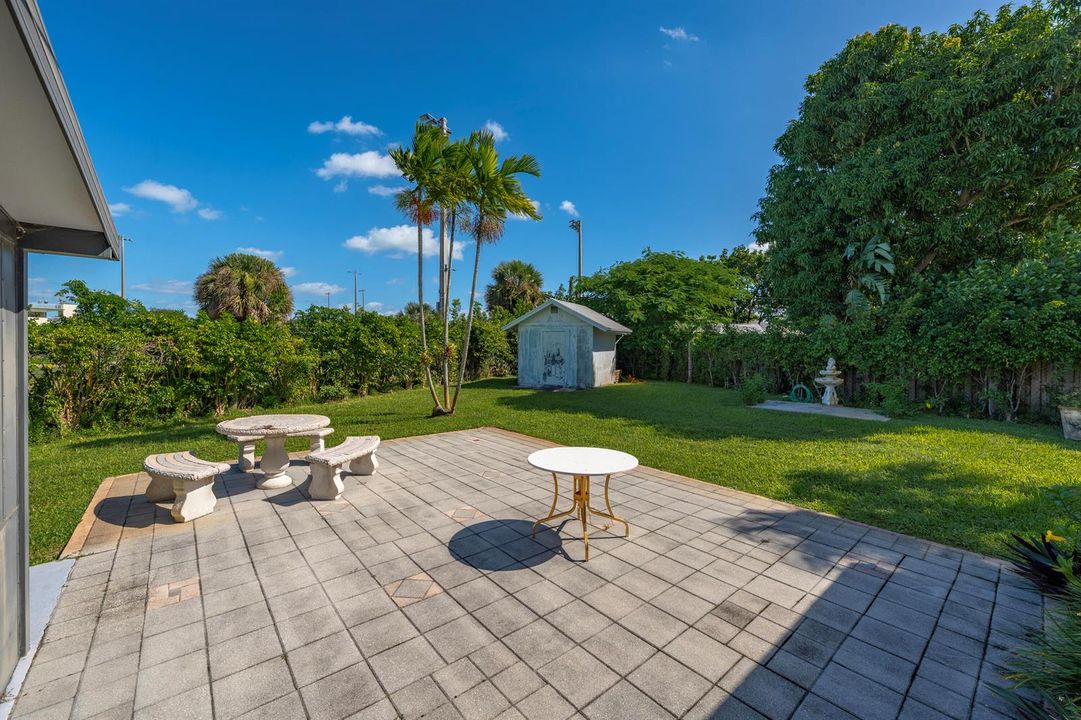 LARGE BACKYARD