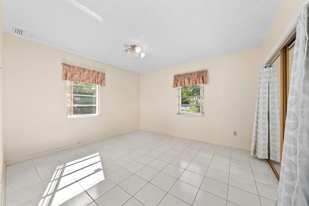 BEDROOM #2