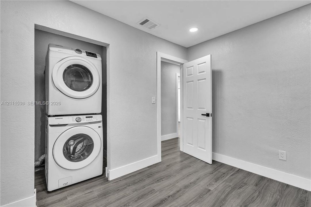 En Venta: $494,000 (3 camas, 2 baños, 1164 Pies cuadrados)