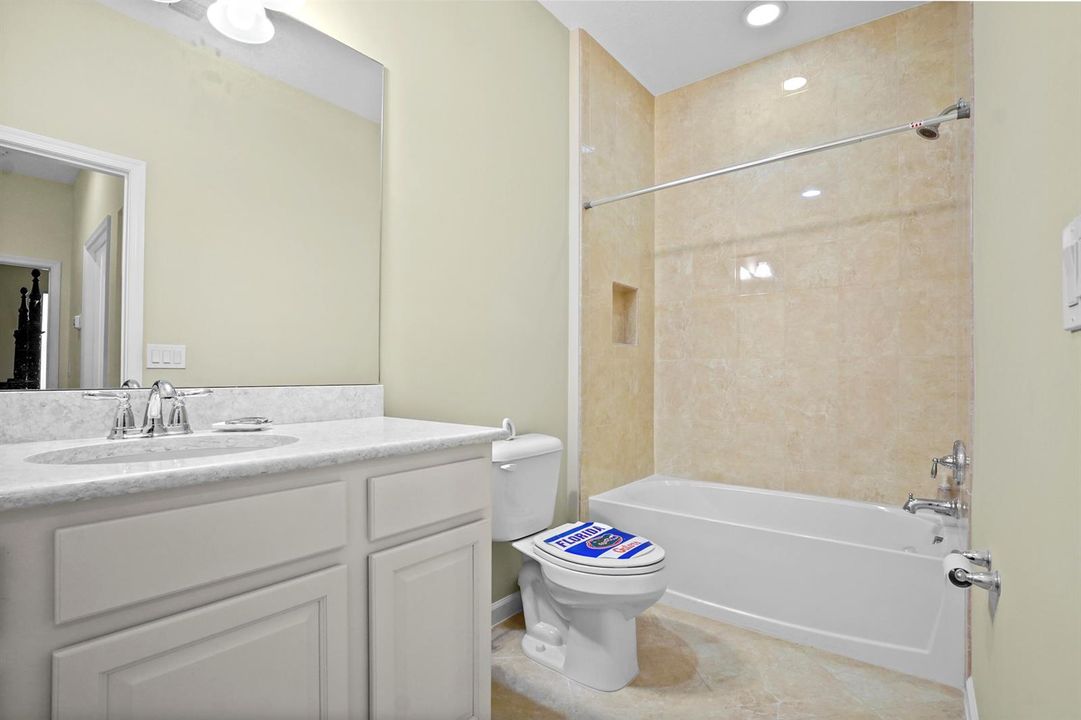 14 Bathroom 01