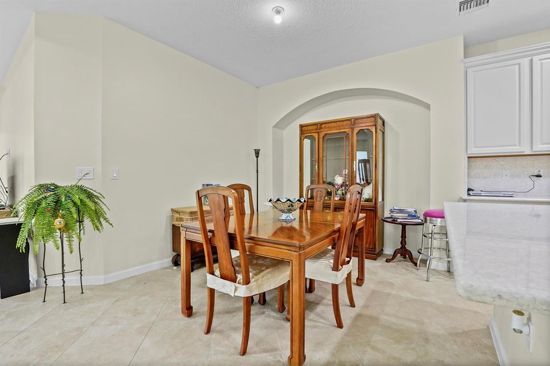 10 Dining room 02