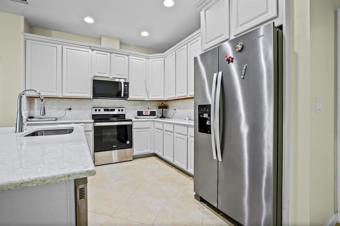 07 Kitchen 01