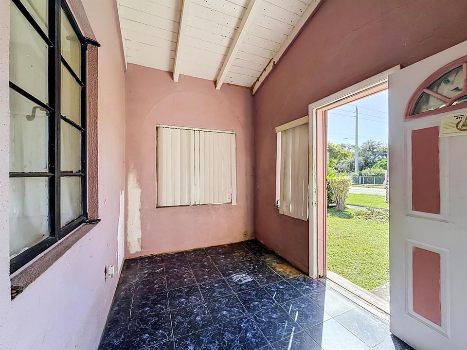 511 NW 46th Street-11