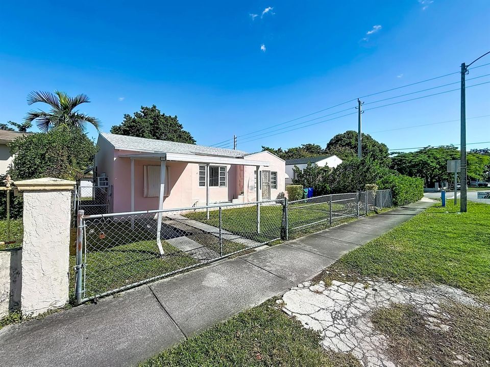 511 NW 46th Street-6