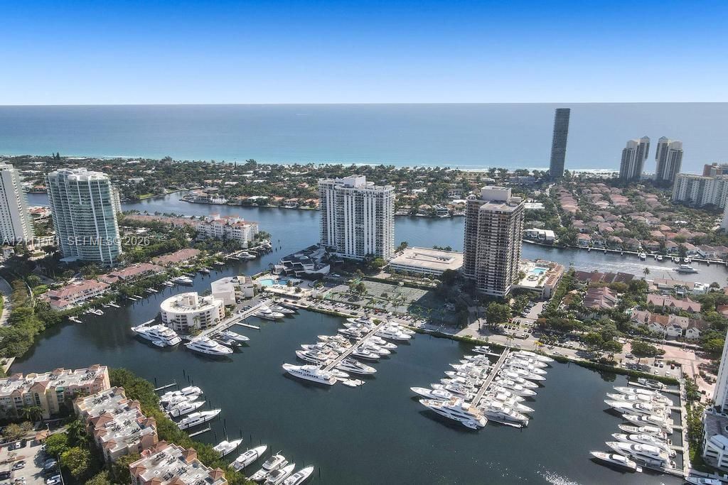 For Sale: $675,000 (2 beds, 2 baths, 1522 Square Feet)