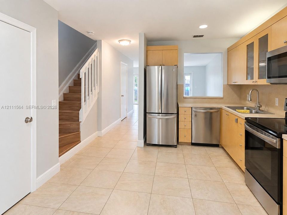 En Venta: $395,000 (2 camas, 2 baños, 1040 Pies cuadrados)