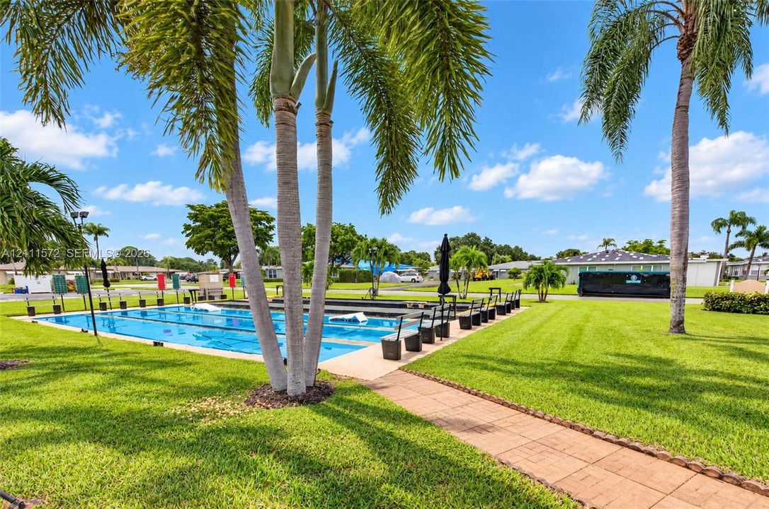 Fun, social, and well maintained community