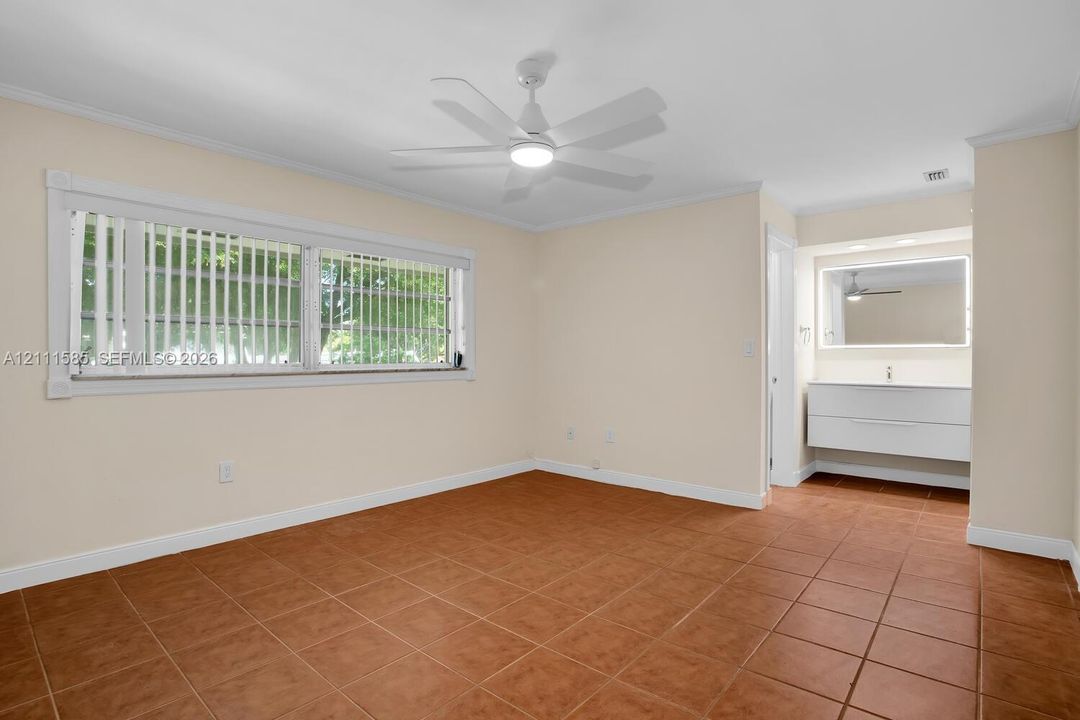 В аренду: $3,750 (3 спален, 2 ванн, 1470 Квадратных фут)